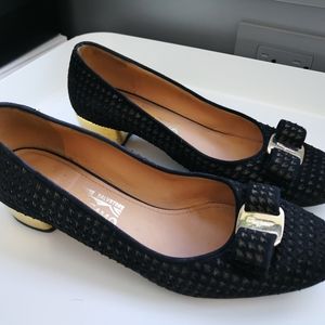 Ferragamo black  gold gilt bow shoes with heels